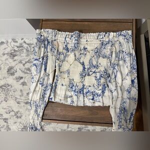 Blue and White top with ruffles (call out)